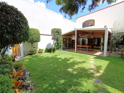 CASA CON ARQUITECTURA ÚNICA VILLANTIGUA 