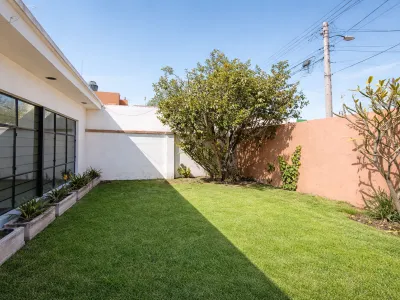 CASA A 2 CUADRAS JARDIN TEQUIS